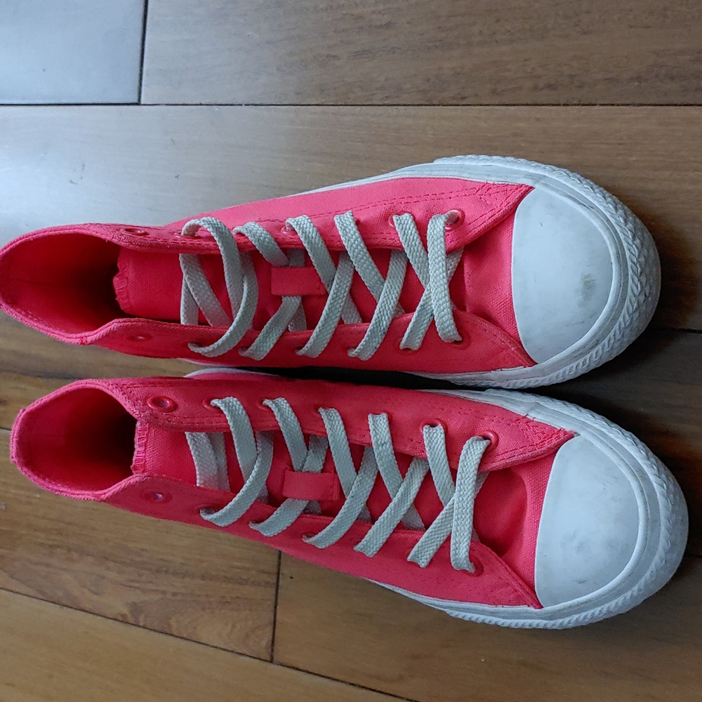 Converse Girl's Hi-Top Sneakers PINK